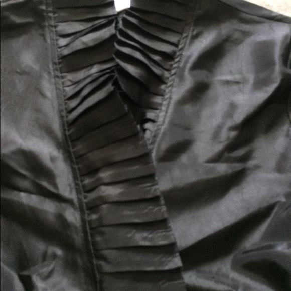 General Apparel Black Top - Picture 2 of 5